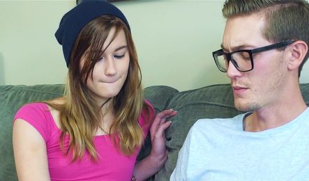 Решила проверить какой размер члена у моего соседа - оказалось, большой болт