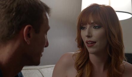 Рыжая милфа принимает большой член от мужчины