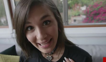 Сексуальная студентка захотела, чтобы парень вошел в неё