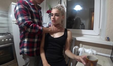 Русская девушка дала в попу за деньги