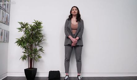 Грудастая пышка посетила знаменитый порно кастинг