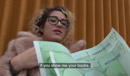 Не смог отличить туристку от путаны и предложил ей деньги за секс