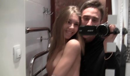 Русская девушка и ее парень снимаю своё любительское порно
