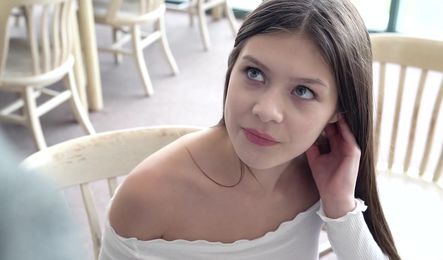 Препод не отказался от секса с симпатичной студенткой