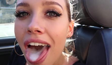 Русская девушка отправилась с парнем в путишествие и теперь сосет ему в кабриолете