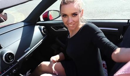 Русская девушка отправилась с парнем в путишествие и теперь сосет ему в кабриолете