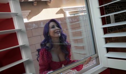 Как любовница зашла на секс с чужим мужем у его жены за спиной