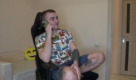 Русский парень вызывал проститутка, а приехала сестра