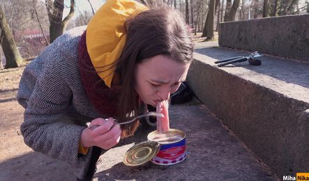 Молодая русская девушка повелась на секс