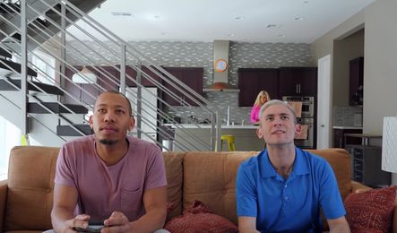 Пасынок даже не догадывается, какая похотливая у него мачеха