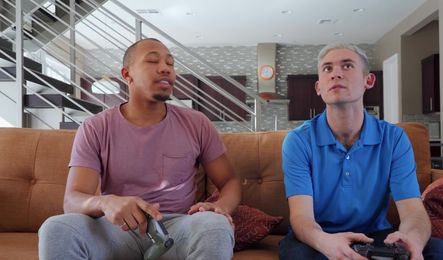 Пасынок даже не догадывается, какая похотливая у него мачеха