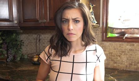 Сводный брат уговорил сестру на секс