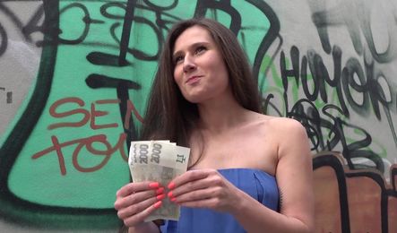 Захотела стать моделью и повелась на секс за деньги