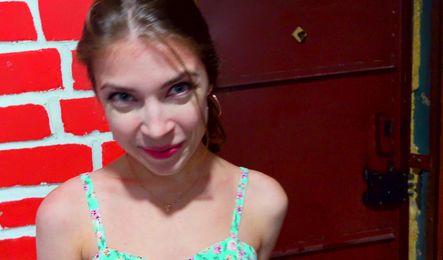 Русская девушка из сайта знакомств дала парню в первый же день