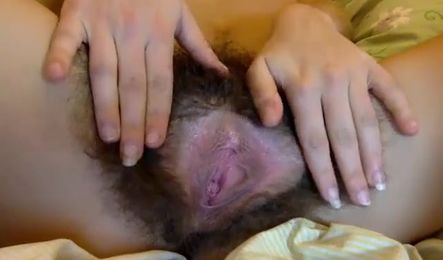 Волосатая вагина в порно крупным планом