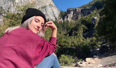 Красивый минет на фоне гор с симпатичной русской девушкой