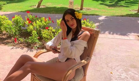 Симпатичная подруга сама напросилась на минет