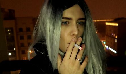 Очень милая русская девушка рассталась с парнем, но быстро нашла ему замену