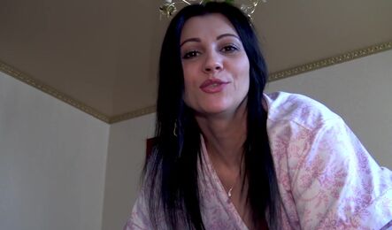 Русска мамка хочет куни и просит тебя полизать