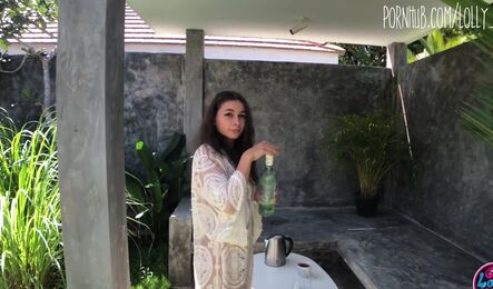 Женушка соблазнила соседа, когда муженька не было дома