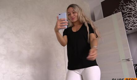 Молодая любовница трахается с другом для хоум видео