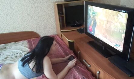 Пригласил соседку на секс и отдохнул с ней, пока жена у тёщи