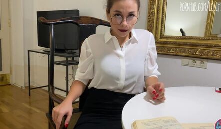 Как русская училка сделала перерыв на секс!