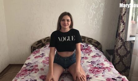 Домашняя порнушка с милашкой которая очень заводит