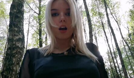 Не смогли сдержаться и трахнулись прямо на улице