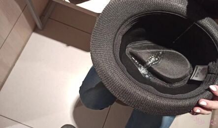 Русская пара занимается быстрым сексом в магазине