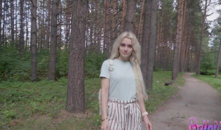 Русский пикап молодой блондинки на секс в парке