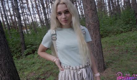 Русский пикап молодой блондинки на секс в парке