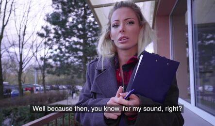 Чешский секс в подъезде с милфой блондинкой