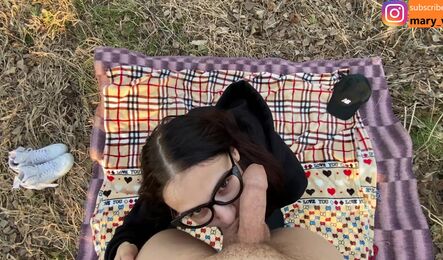 Пригласил подругу на пикник, только ради секса