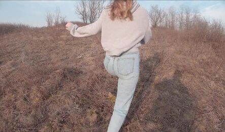 Пригласил подругу погулять на природе и все это закончилось сексом