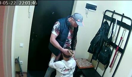 Студентка заказывает пиццу только ради секса с курьерами