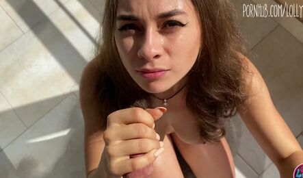 Муж шпилит грудастую женушку и любит когда она скачет на члене