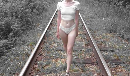 Красивый секс на природе с красивой девушкой