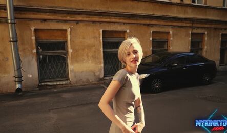 Романтическое свидание с красивой блондинкой закончилось сексом