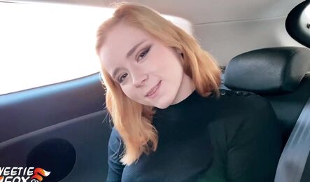 Молодая русская девушка отблагодарила таксиста за просто так