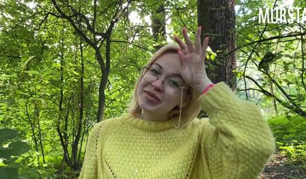 Пикап русской милфы прямо в парке закончился секом на природе