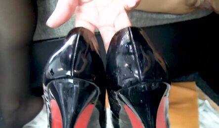 Зрелая русская училка хочет чтобы ей отлизали вагину!