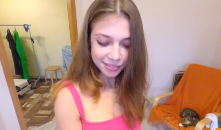 Давно не трахался и захотел секса с русской крсоткой