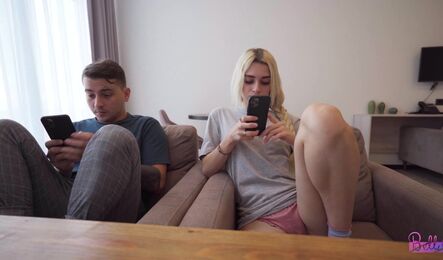Сводный брат не отказался от секса со сводной сестрой, когда она захотела