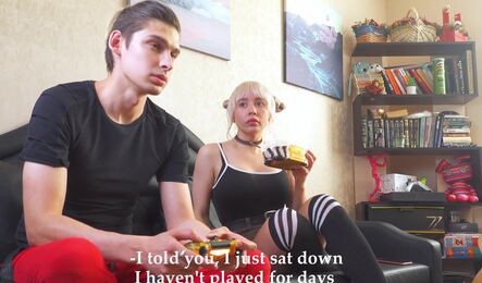 Русская сводная сестра случайно испачкалась и захотела секса