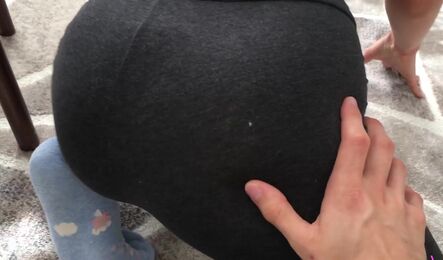 Захотела соблазнить молодого тренера по фитнесу на домашний секс