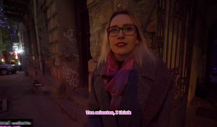 Студентка пришла на фотосессию только ради секса