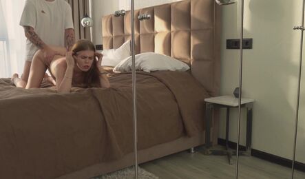 Увидел как нежная девушка мастурбирует и так захотел секса