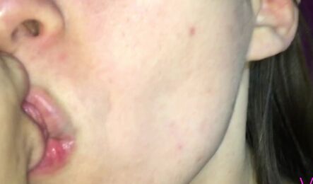 Мой муж даже не подозревает как я изменяю с любовником - русское порно!