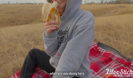 Красотка и ее парень занялись классным сексом с шикарным видом на природу!